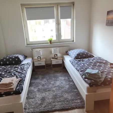 Monteurwohnung Dgl In Der Naehe Zur Veltinsarena דירה *